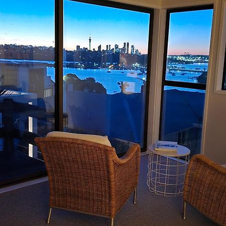 2 Bedroom Home, City And Sea Views Оукланд Екстериор снимка