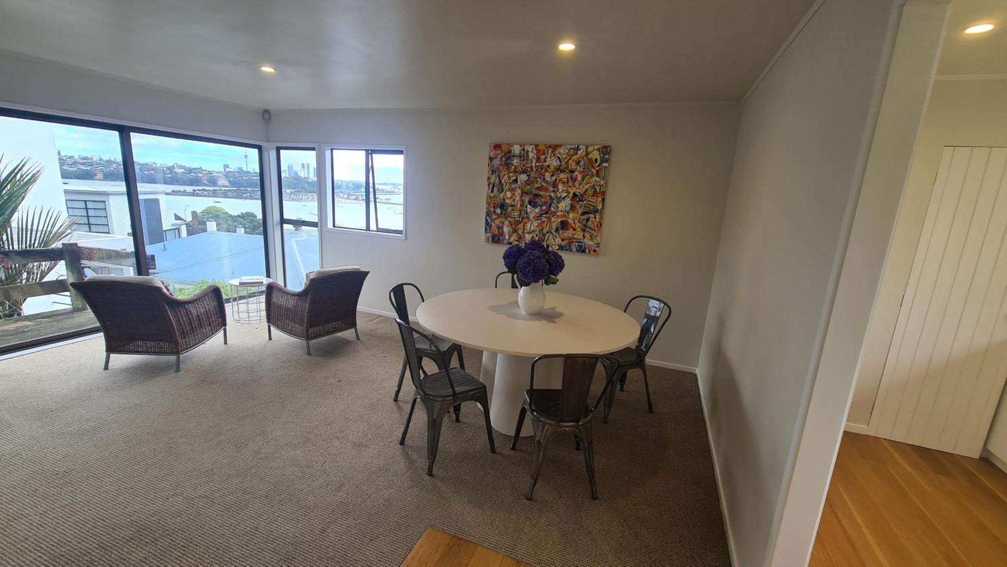 2 Bedroom Home, City And Sea Views Оукланд Екстериор снимка